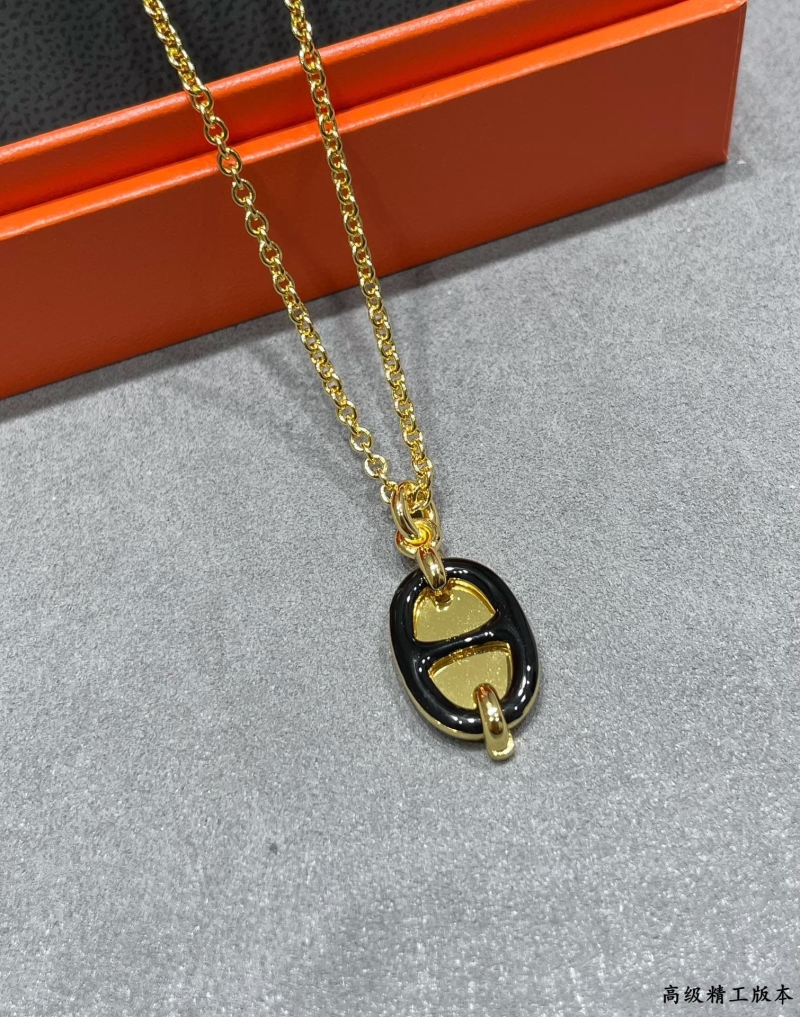 H**me5 necklaces